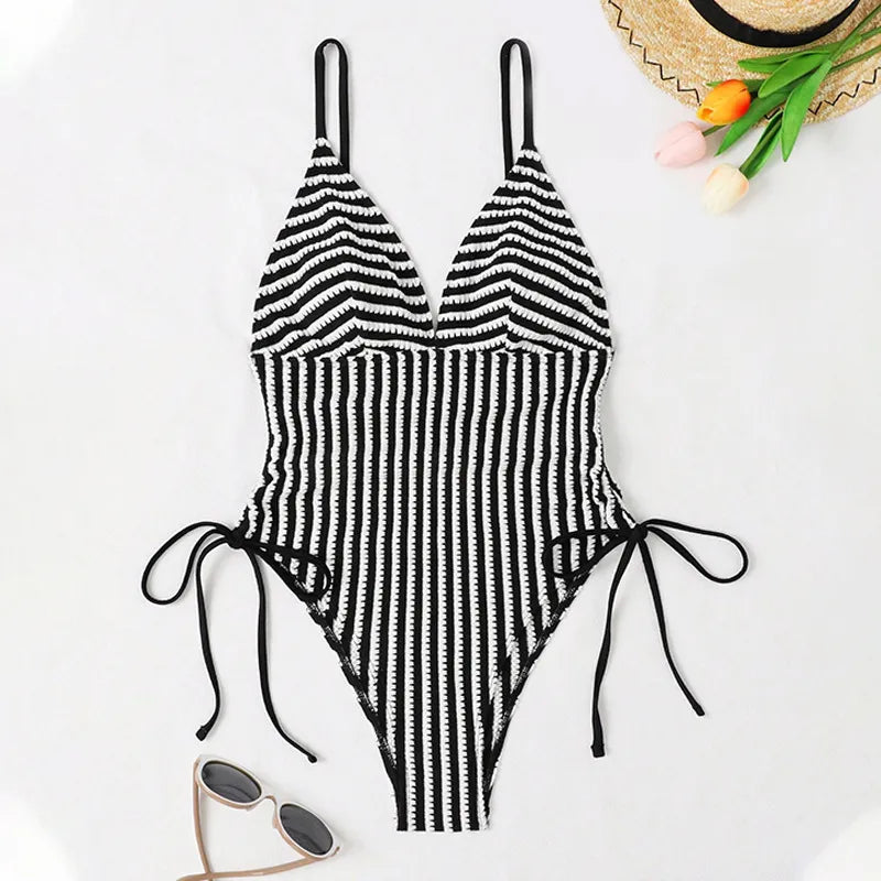 Maillot de bain une pièce à lacets