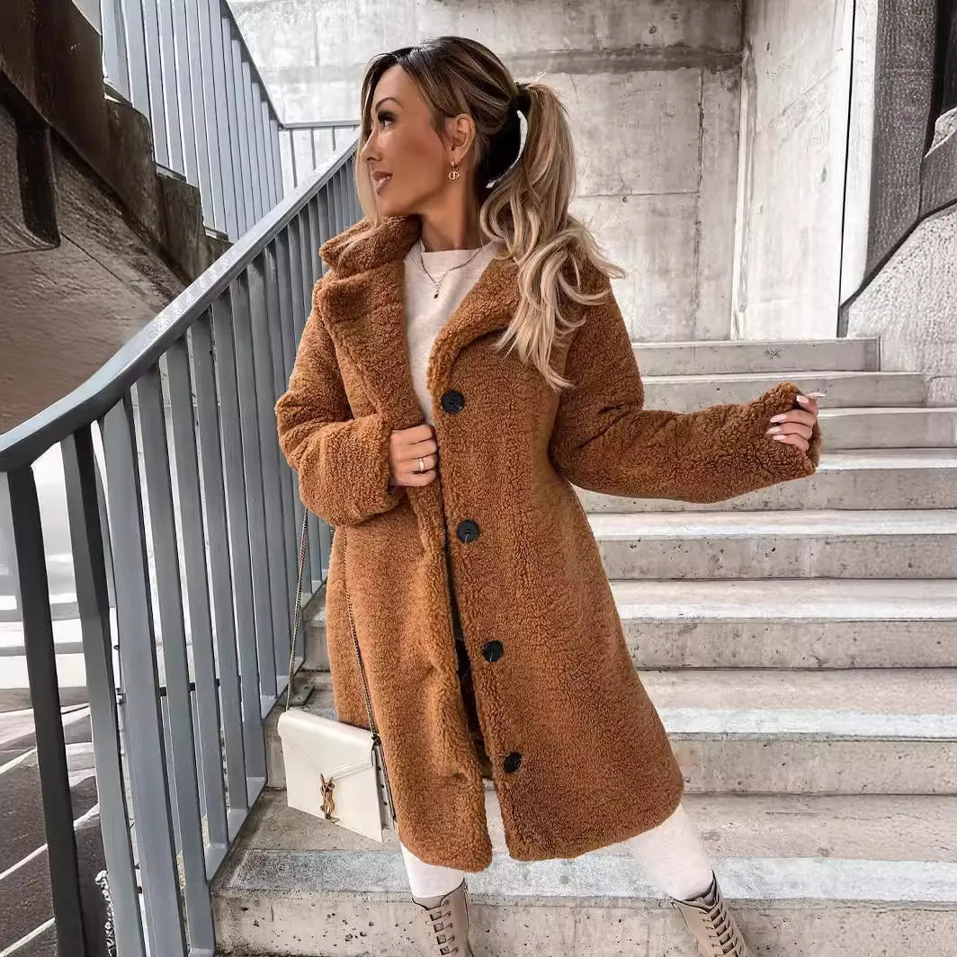 Veste mi-longue en peluche fermeture bouton - Chic&Shines