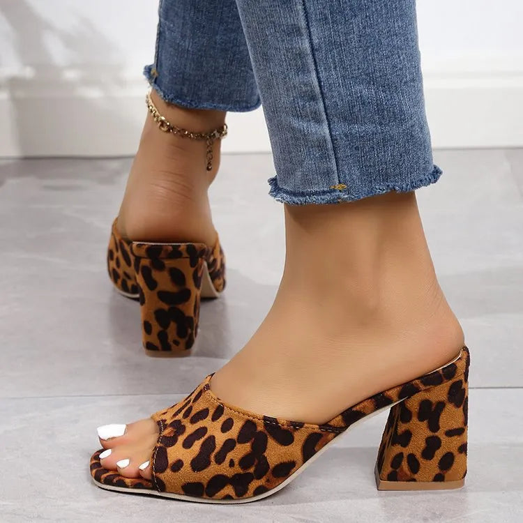 Talons hauts en daim à bout ouvert - Chic&Shines