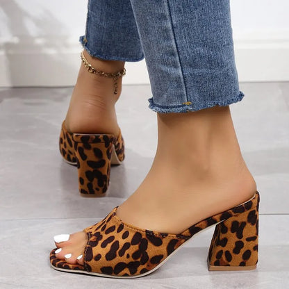 Talons hauts en daim à bout ouvert - Chic&Shines