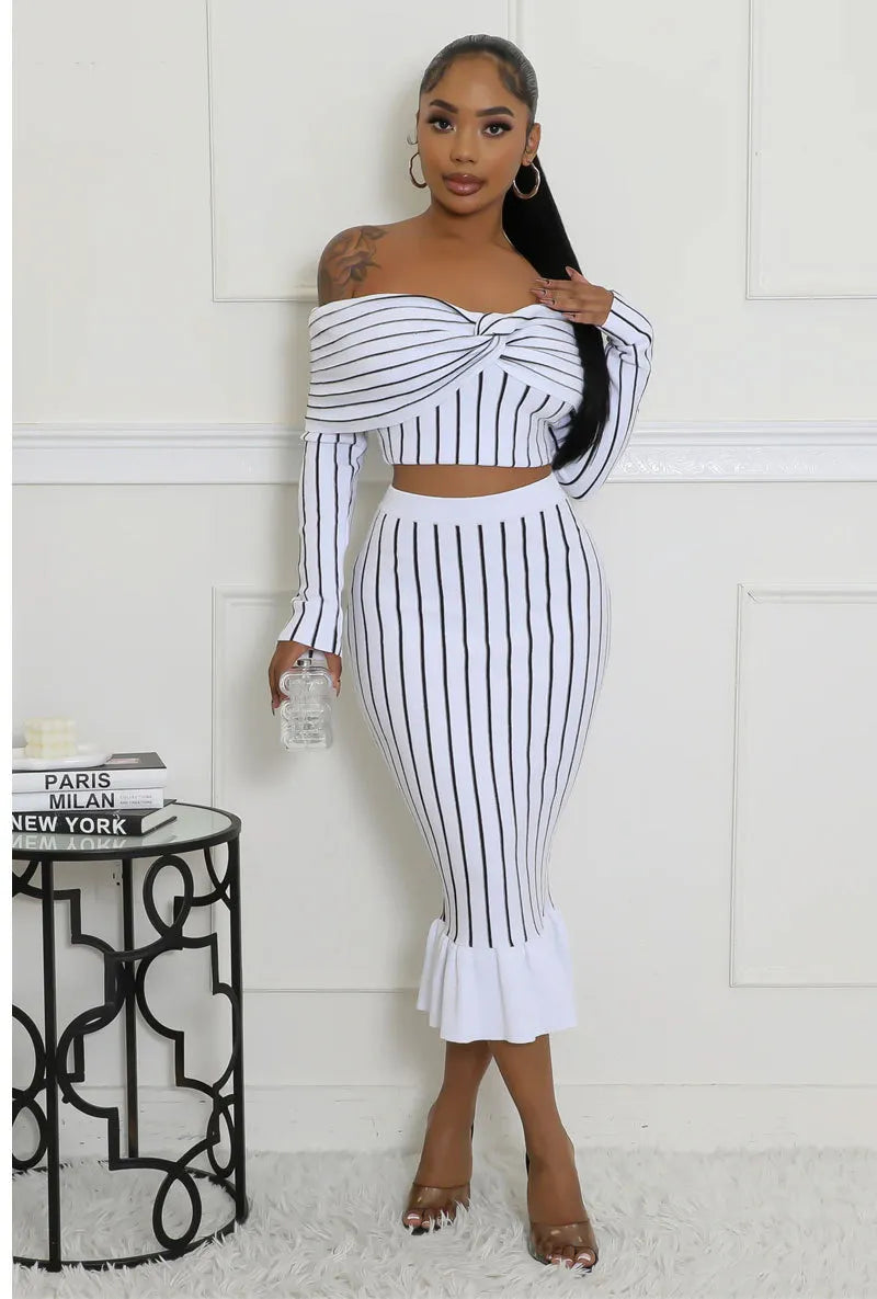 Ensemble haut court manches longues et jupe à volants - Chic&Shines