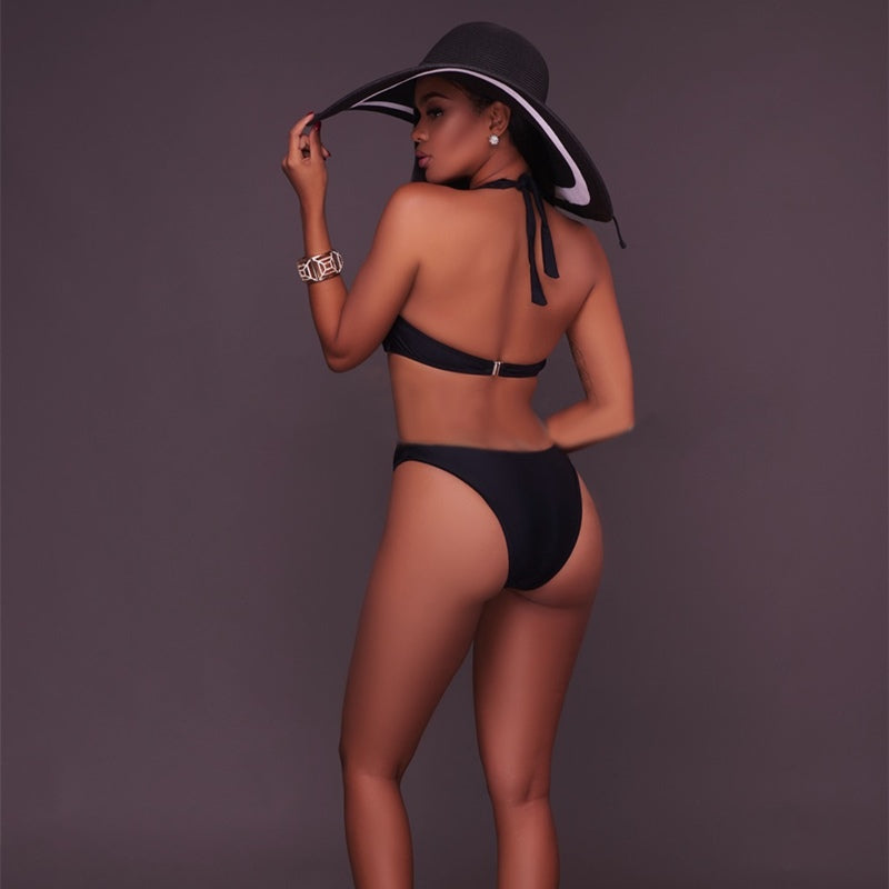 Maillot de bain une pièce chic licou découpe dos nu - Chic&Shines