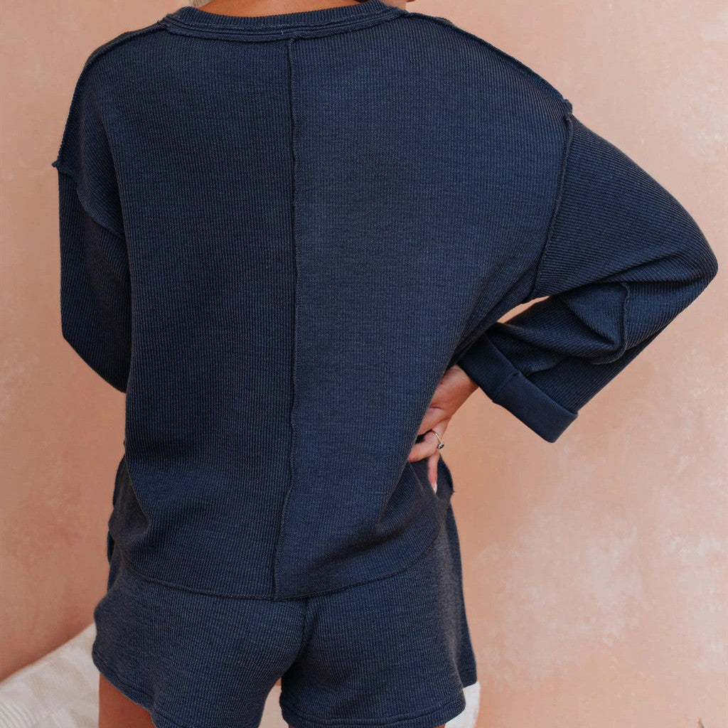 Ensemble haut col v à manches longues et short court - Chic&Shines