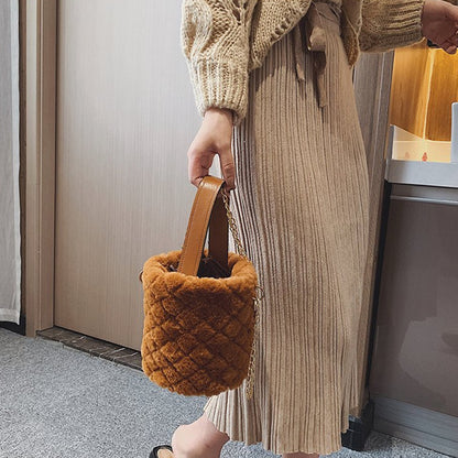 Sac seau à bandoulière Peluche Couleur Unie - Chic&Shines