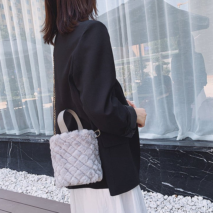 Sac seau à bandoulière Peluche Couleur Unie - Chic&Shines