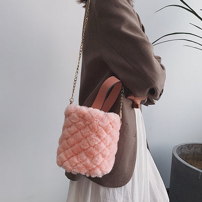 Sac seau à bandoulière Peluche Couleur Unie - Chic&Shines