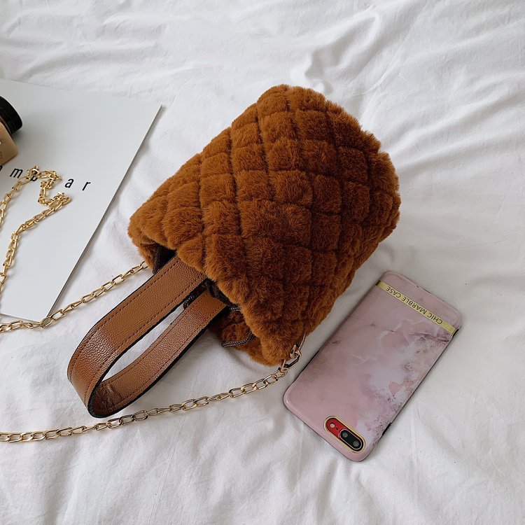 Sac seau à bandoulière Peluche Couleur Unie - Chic&Shines