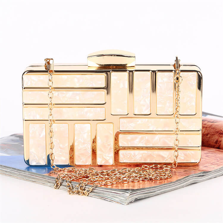 Sac de Soirée Carré Design Acrylique Chaîne dorée - Chic&Shines
