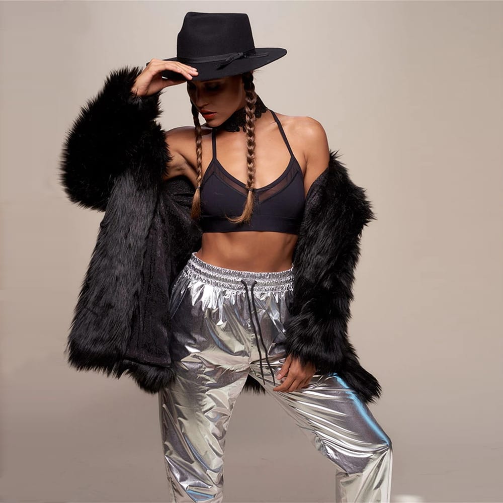 Manteau peluche à capuche imitation fourrure - Chic&Shines