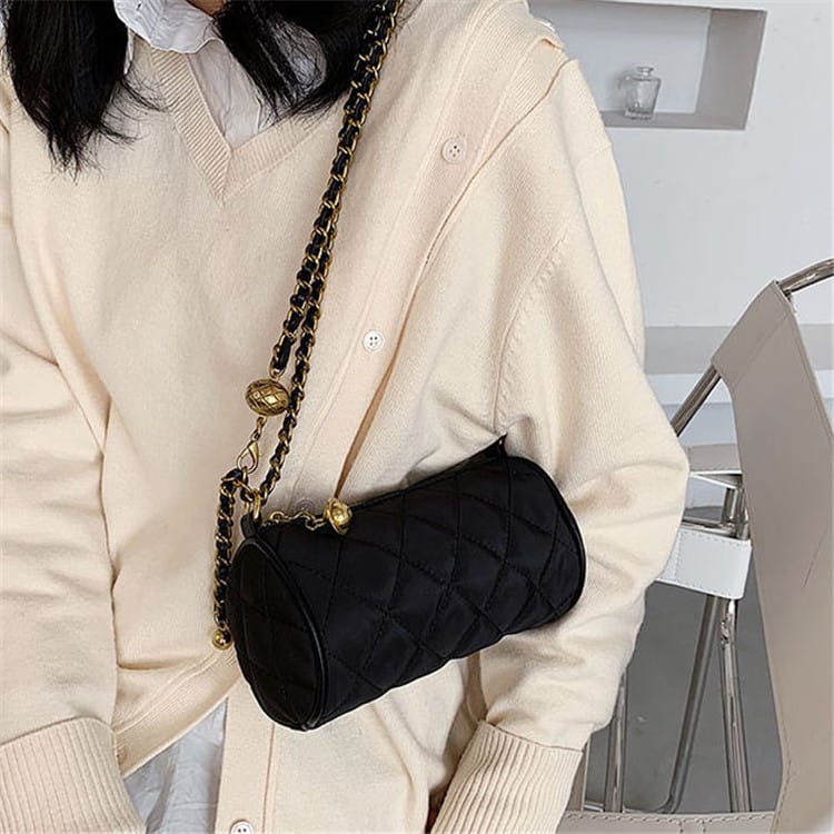 Fashion chain zipper cushion bag