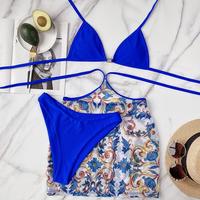 Maillot de bain 2 pièces graphique bleu royal - Chic&Shines