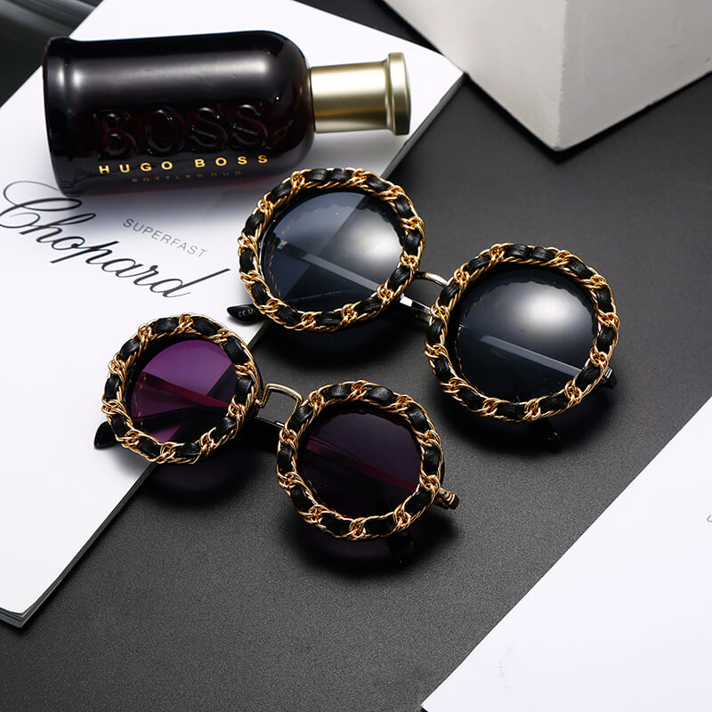 Lunettes de soleil Cadre rond de conception de chaîne - Chic&Shines