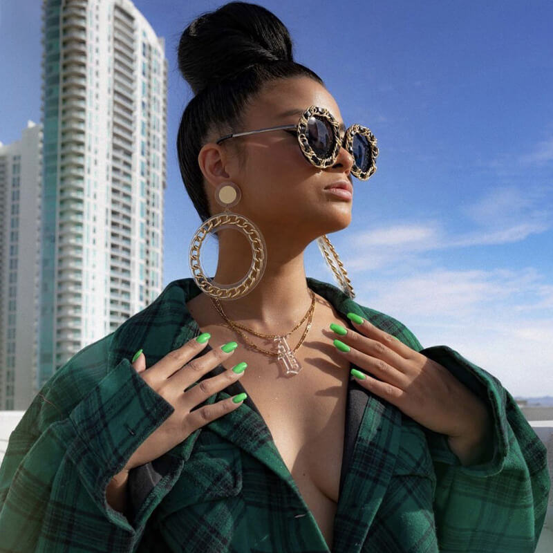 Lunettes de soleil Cadre rond de conception de chaîne - Chic&Shines