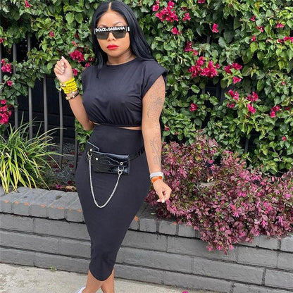 Ensemble deux pièces haut et jupe de couleur unie