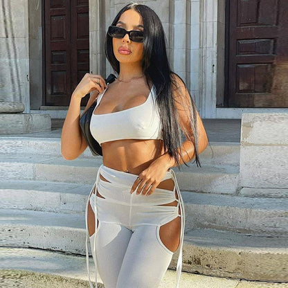 Pantalon à lacets de couleur unie découpé