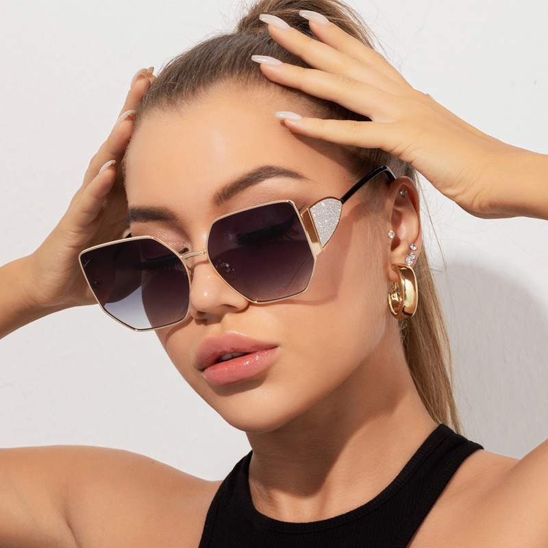 Lunette de soleil mode polygone plastique et métal - Chic&Shines