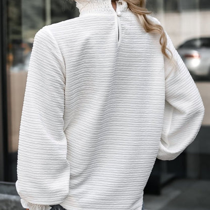 Chemisier à manches longues à volants col haut - Chic&Shines