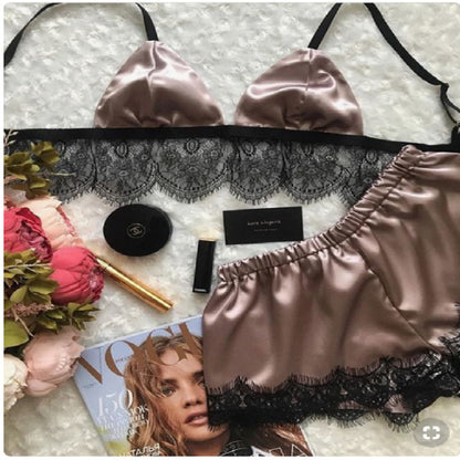 Ensemble pyjamas haut à bretelle et short satin et dentelle sexy - Chic&Shines