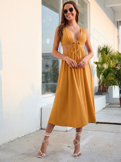 Robe mi-longue sans manches décolleté découpé asymétrique - Chic&Shines