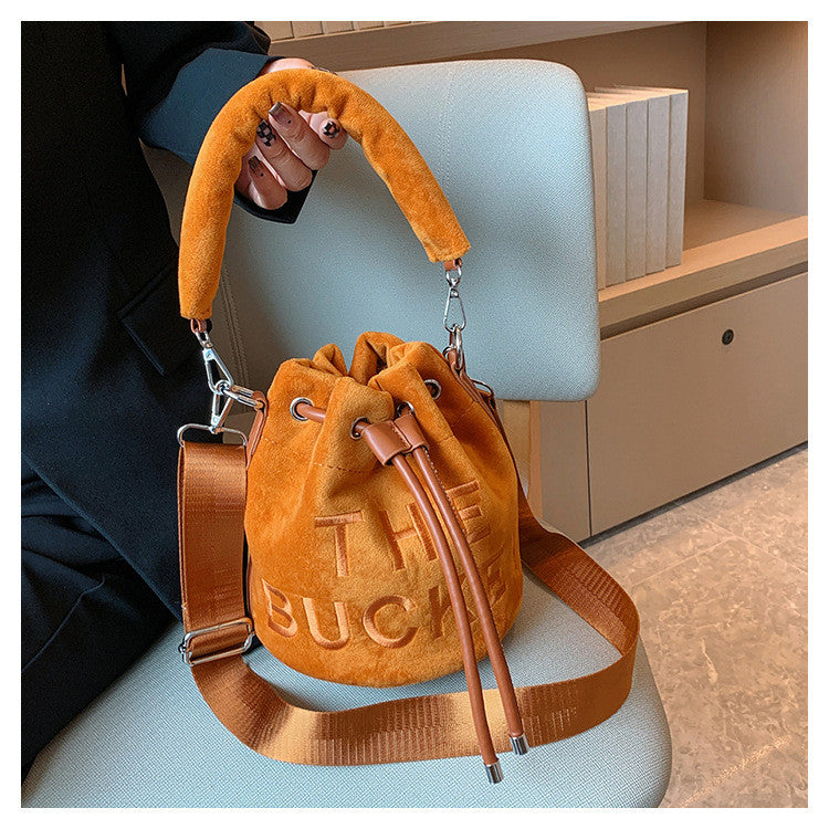 Sac à main seau cordon peluche automne hiver - Chic&Shines